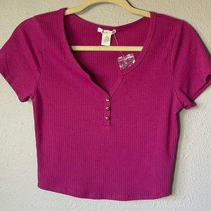 Tilly’s Bozzolo Juniors Crop Top, Large With Button Detail, Magenta & Stretchy.